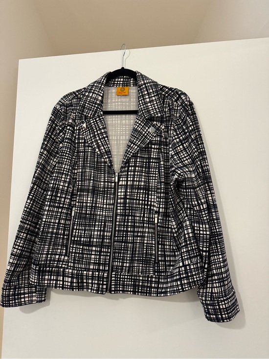Ruby Rd. Jackets & Blazers - Ruby Rd. Black & White Plaid Zip-Front Jacket size L